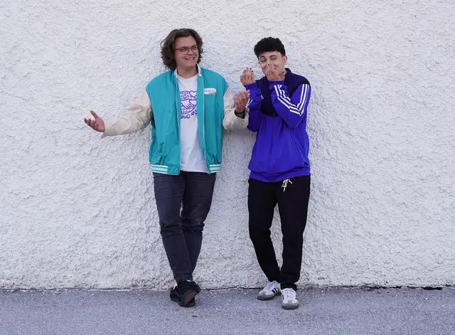 KOAN AKKU: Das Tiroler Mundart-Rock-Duo verbindet Emotion, Energie und Tiefgang – jetzt mit der Debüt-EP „Von Flammen ins Licht“. | Foto: Martina Ruech