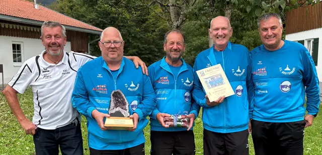 Die Mannschaft des SC Breitenwang holte sich den Wanderpokal. | Foto: SCB