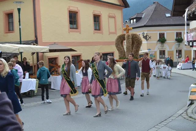 Landjugend St. Michael mit Erntekrone | Foto: TVB Salzburger Lungau katschberg