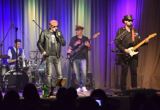 Die Ostpartie eröffnete den Veranstaltungsreigen im Kulturhaus Hochfilzen. | Foto: Roswitha Wörgötter