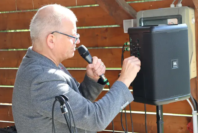 Papa Karl Diwiak richtete die Technik für Filius Paul | Foto: Gerhard Langmann