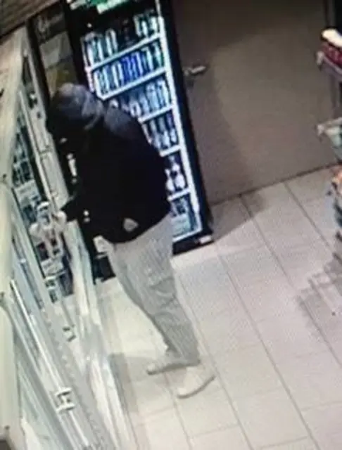 Die Polizei bittet die Bevölkerung um Hinweise zum Täter. | Foto: LKA