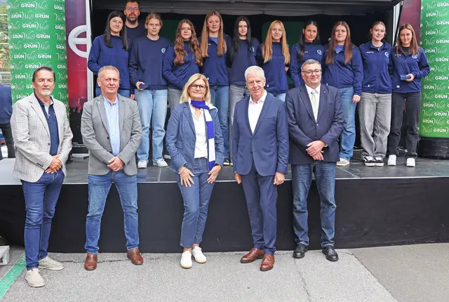 Die Damenjugendmannschaft U 13 bis Jahrgang 2009. | Foto: Stadt Bruck