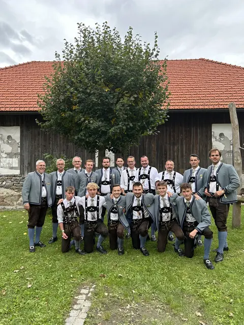 "Wir blicken auf ein gelungenes, fröhliches und kameradschaftliches Wochenende zurück, das uns noch lange in Erinnerung bleiben wird." | Foto: D'Almrauschbuam Umberg/Wernberg
