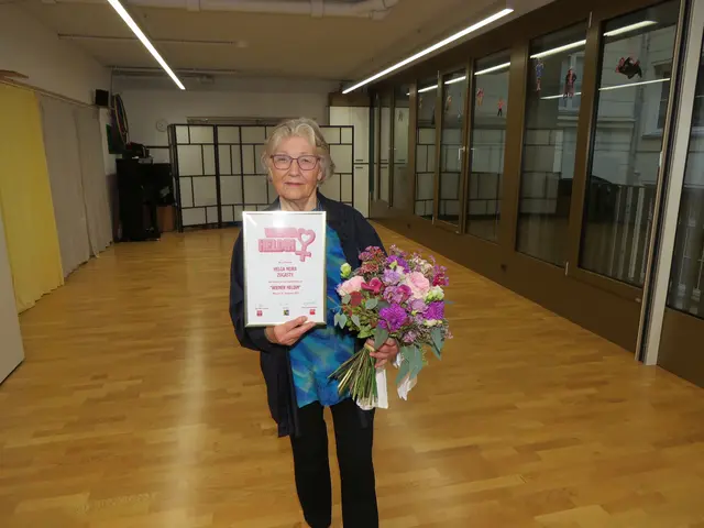 Helga Neira Zugasty wurde als Alltagsheldin der Inneren Stadt ausgezeichnet. Sie setzt sich seit 30 Jahren für den inklusiven Tanzverein "Ich bin O.K." ein. | Foto: Sabine Krammer