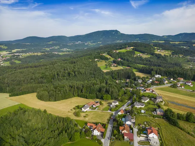 Wer Touren sorgfältig plant, Wasser, wetterfeste Kleidung und aktuelle Wetterinfos dabeihat, ist sicher unterwegs. | Foto: Werner Krug