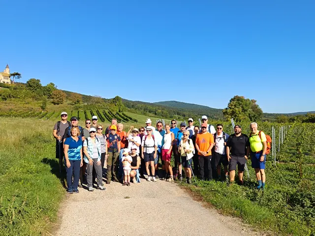 Der diesjährige Gemeindewandertag fand in Bad Vöslau statt. Ziel der Wanderung war der Harzberg, eine der bekanntesten und schönsten Wanderregionen in der Umgebung. | Foto: Gemeinde Raasdorf