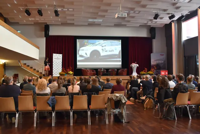 Der Tiroler Tourismus-Mobilitätstag fand am Montag, den 29. September, im Stadtsaal Kufstein statt.
  | Foto: Barbara Fluckinger