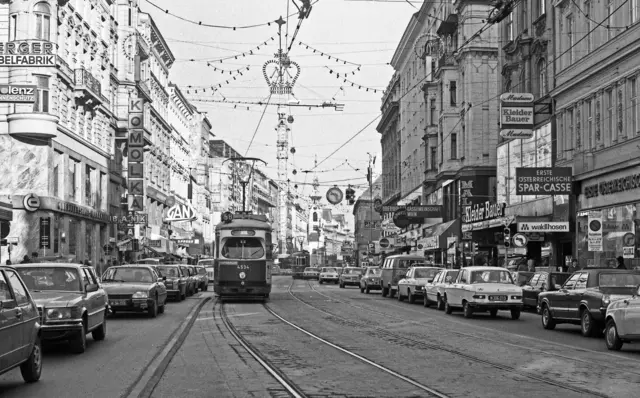 Zug der Linie 58 mit der Type E1 auf der Mariahilfer Straße. November 1979. (Archiv) | Foto: Wiener Linien