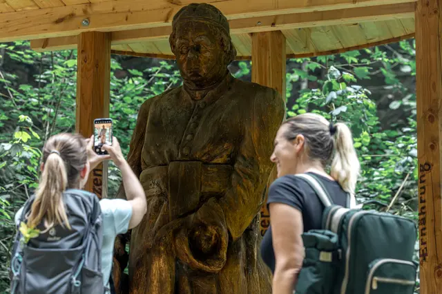 Auf den Spuren von Pfarrer Kneipp. | Foto: Tourismusverband Donau OÖ/Sintwerk GmbH