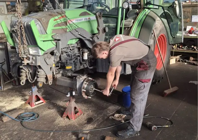Als einer der wenigen Betriebe für Metalltechnik für Land- und Baumaschinen im Bezirk Leoben ist die Gollob GmbH ein wichtiger Fixpunkt und Ansprechpartner für die heimische Landwirtschaft.
 | Foto: KFZ Gollob