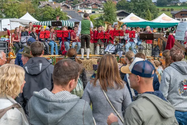 Es wurde mit Musik und Tanz gefeiert. | Foto: Foto.Neuhofer.net