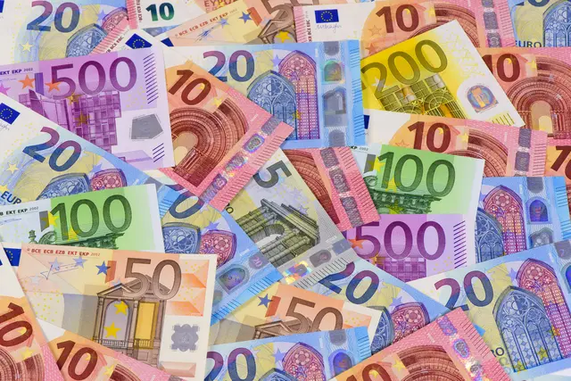 Die Staatsverschuldung erreichte Ende Juni 2025 mit 412,3 Milliarden Euro einen neuen Höchststand, wobei die Schuldenquote auf 82,3 Prozent des BIP kletterte. | Foto: Wolfgang Filser / SZ-Photo / picturedesk.com