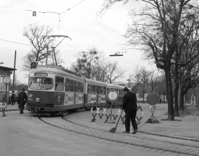 Linie 81 als Sonderlinie in der Messeschleife im Prater, Type E1-c3 im März 1987. (Archiv) | Foto: Wiener Linien