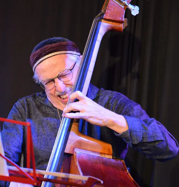 Die Nu-Band mit Frontmann Joe Fonda gastiert im Hügellandhof. | Foto: Schechtner