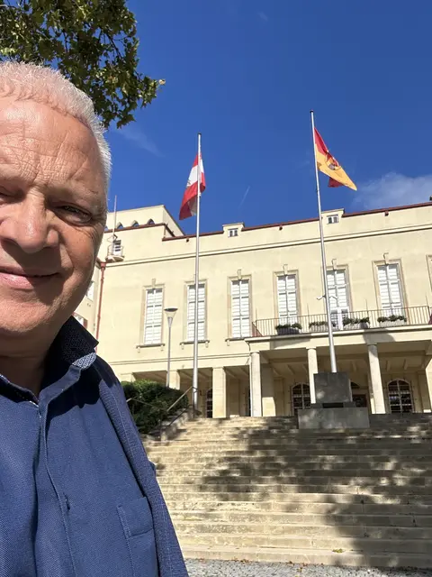 8 Uhr in Eisenstadt: Auf dem Weg ins Landhaus  | Foto: Gerald Handig