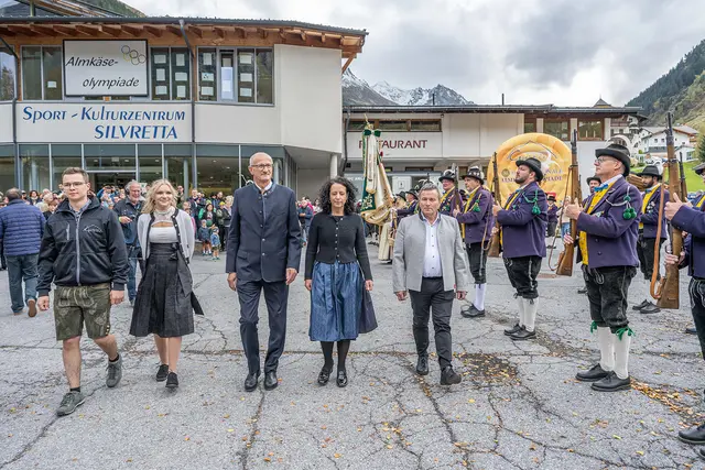 LH Anton Mattle, NR Margreth Falkner und Bgm. Hermann Huber beim Auftakt der Veranstaltung. | Foto: Bernhard Gruber Photography
