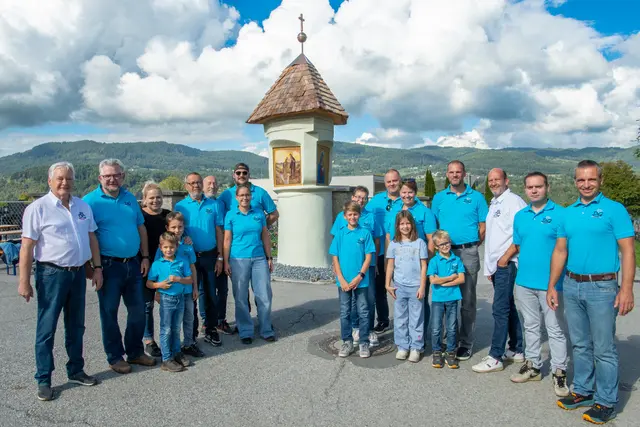 Die Dorfgemeinschaft Suetschach war an der Sanierung des Bildstocks tatkräftig beteiligt.  | Foto: Dieter Arbeiter