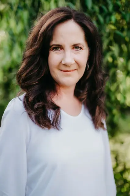 Bildungswerkleiterin Daniela Vsol will mehr Medienkompetenz in Straßwalchen fördern. | Foto: Salzburger Bildungswerk Straßwalchen/Daniela Vsol