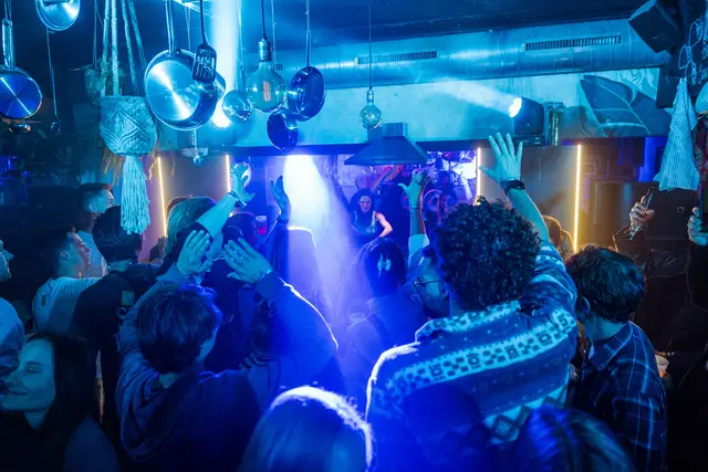 Der Auftakt in Innsbruck war nicht nur ein Party-Höhepunkt: der Erlös des Abends wird an die Organisation Vinzibus gespendet. | Foto: Inter IKEA Systems B.V. 2025 