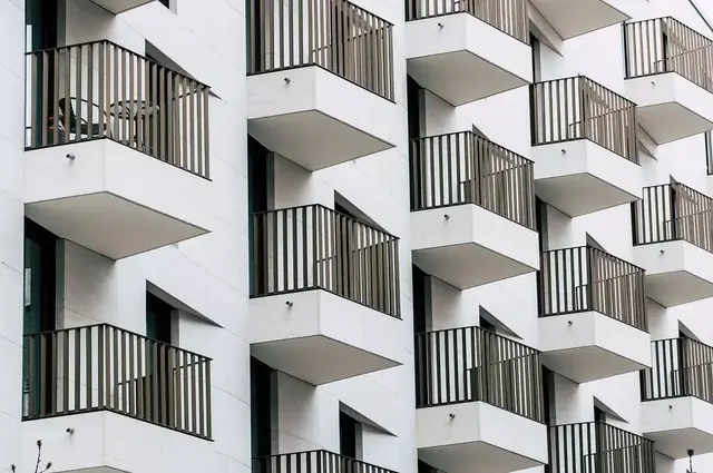 Der österreichische Immobilienmarkt zeigt im ersten Halbjahr 2025 wieder Aufschwung: Mehr Verkäufe, stabile Preise und leistbare Kredite beleben den Markt. | Foto: Pixabay/wal_172619