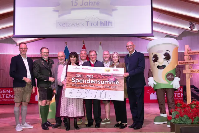 Seit dem Jahr 2010 hat man bei der Wirtschaftswanderung insgesamt über ein halbe Million Euro gesammelt.  | Foto: café & co