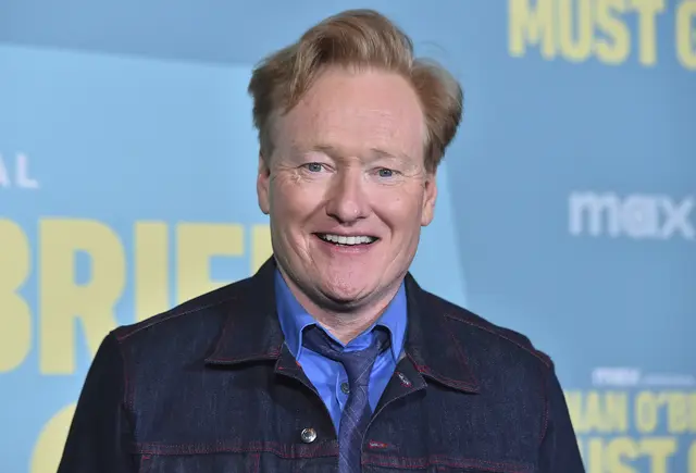 Conan O'Brien tourt für seine neue Travel-Show um den Globus. Zuletzt machte er auch in Österreich einen Stopp. | Foto: Jordan Strauss / AP / picturedesk.com