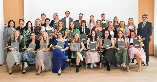 20 neue Pflegefachassistent:innen verstärken demnächst unterschiedliche Pflegeeinrichtungen. | Foto: OÖG