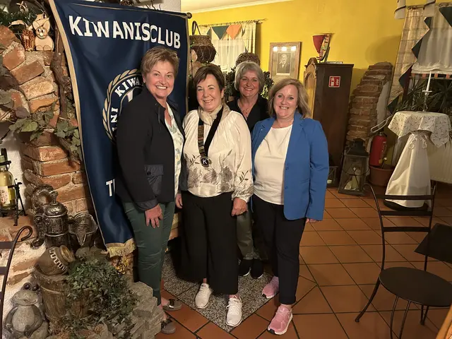 Ämterübergabe 2025 beim Kiwanis Club (v. l.): Heidemarie Palier (Sekretärin), Karin Plank (Präsidentin 2025/2026), Michaela Prasthofer (Präsidentin 2024/2025) und Stefanie Winkler (Schatzmeisterin). | Foto: KC Trofaiach