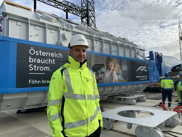 Projektleiter Christoph Guldner bei der Entladung | Foto: Mara Schwarz-Mitrovic