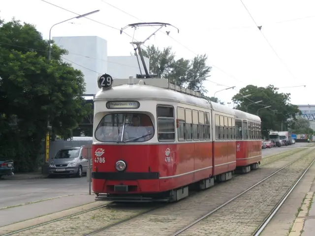 E1-c4 Nr. 4786-1312 als Linie 29 in der Wehlistraße am 13.6.2004. (Archiv) | Foto: Stadtverkehr-Austria-Wiki/Rolmaster 