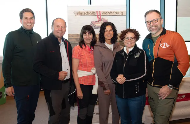 Bei der WiWa 2025 waren prominente Gäste vor Ort.  | Foto: café & co