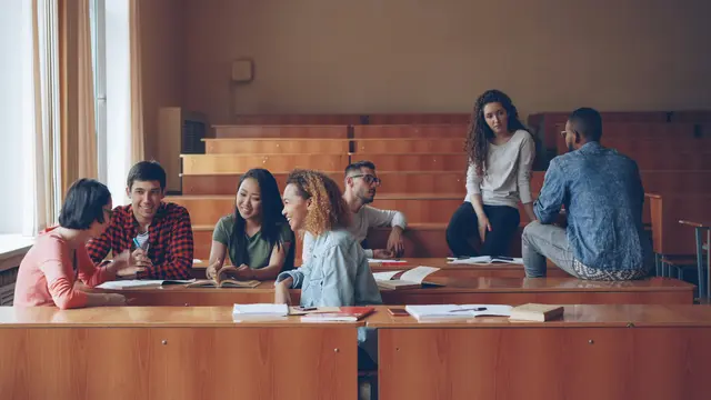 Mit jedem neuen Studienjahr wächst die Vielfalt auf den Campusflächen – und damit auch der internationale Ruf der Steiermark als Bildungsstandort. | Foto: Unsplash/Vitaly Gariev