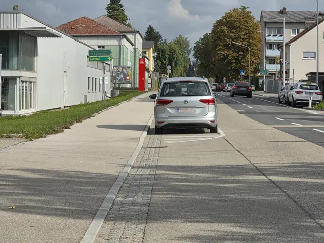 Das Radarauto steht aktuell in der Kasernstraße. | Foto: Jürgen Mayrhofer