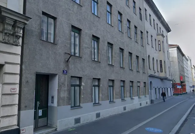 Hinter der unauffälligen Fassade der Landgutgasse 31 verbarg sich einst eine renommierte Musikschule.  | Foto: Google Maps/Screenshot