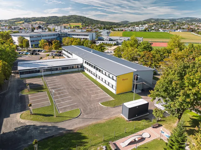 Das vorübergehende Zuhause der Digi-AHS Leonding. | Foto: Stadtarchiv Leonding