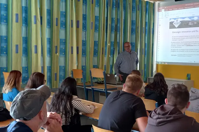 Firmenpräsentation an der PTS Grein. | Foto: PTS Grein