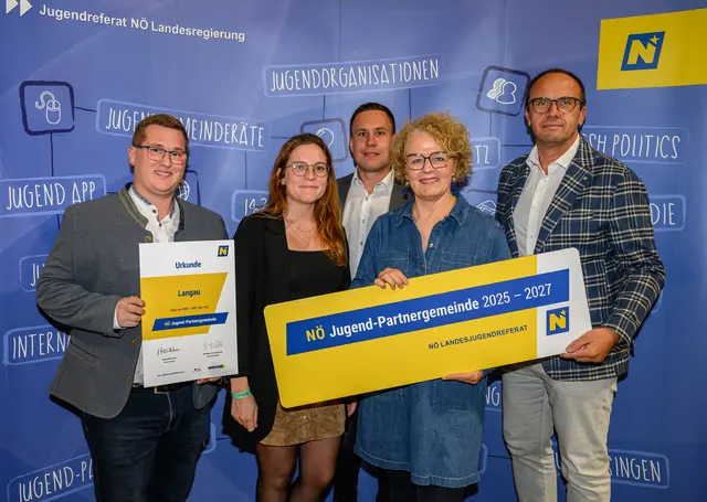 Langau: (v.l.n.r.): Dominik Kurzreiter, Karin Gutmann, Patrick Reiss, Jugend-Landesrätin Christiane Teschl-Hofmeister, Karl Dietrich-Sprung | Foto: NLK Burchhart
