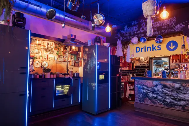 Nach Innsbruck geht die Party-Serie weiter: In den kommenden Wochen verwandelt IKEA bekannte Locations wie das Café Landtmann in Wien oder den Grazer Schlosspavillon in pulsierende Dancefloors.  | Foto: Inter IKEA Systems B.V. 2025 