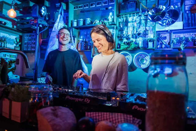 Die Ikea Party-Serie „Ikea Kitchen Beats“ startete im Machete Burrito-Kartell und lockte zahlreiche Gäste an.  | Foto: Inter IKEA Systems B.V. 2025 