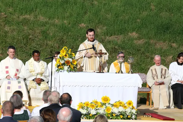Gerald Baumgartner, gebürtiger Münzkirchner, wurde im September zum Priester geweiht und feierte in seiner Heimatgemeinde am 21. September 2025 seine Primiz | Foto: Franz Hauzinger