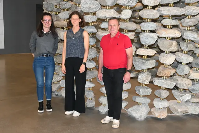 Christine Pöll, Ayla Askün und Bgm. Hermann Huber im Alpinarium Galtür. | Foto: Alpinarium Galtür