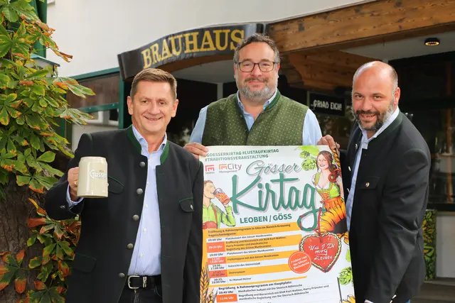 Im Rahmen einer Pressekonferenz wurden die Neuerungen für den 187. Gösser Kirtag präsentiert. Im Bild: Bürgermeister Kurt Wallner, Veranstalter Edgar Schnedl und Braumeister Michael Zotter (v. l.) | Foto: Armin Russold