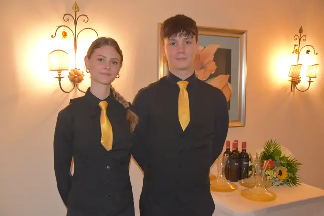 Eleonore Supper und David Pendl von der HLP Oberwart waren im Service-Einsatz. | Foto: Michael Strini