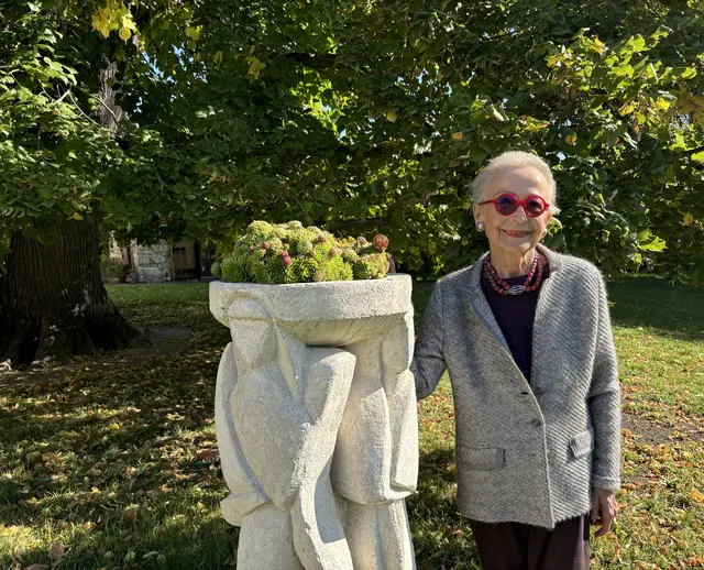 Das Weitergeben von Wander Bertonis Vermächtnis ist für seine Gattin Waltraud Bertoni Herzenssache und zugleich Verpflichtung. Der renommierte Bildhauer soll nicht in Vergessenheit geraten.  | Foto: Barbara Babonitsch-Diewald