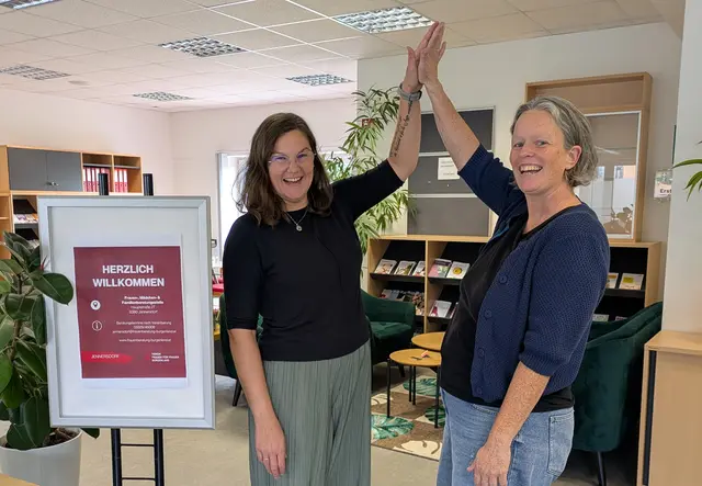 Iris Ablasser (links) und Anna Drenig zählen zu den Mitarbeiterinnen der Frauen-, Mädchen- und Familienberatungsstelle Jennersdorf. | Foto: Verein Frauen für Frauen Burgenland
