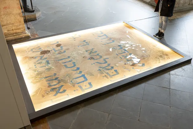 Im Kreuzgang des Tiroler Volkskunstmuseums 

 | Foto: Maria Kirchner