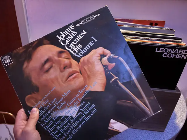 Jeden Dienstag Musik vom Plattenspieler: Der Vinyl-Abend gehört zu den liebgewordenen Traditionen. | Foto: Christoph Lamprecht