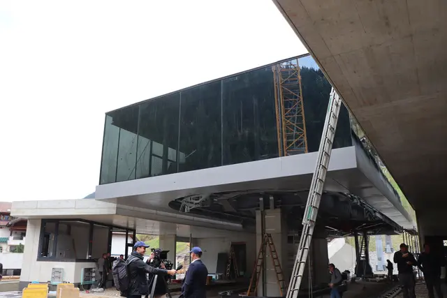 Die neue Talstation ist auch architektonisch ein Hingucker. | Foto: Thomas Seelos