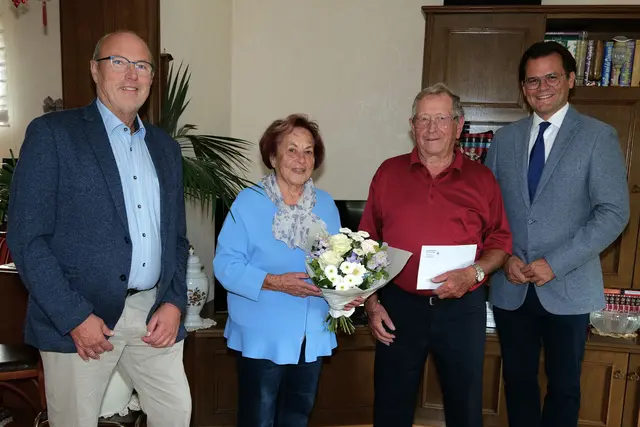 Michael Vogler, Edeltraud und Richard Loicht, Bgm. Bernhard Heinl
 | Foto: Marktgemeinde Michelhausen